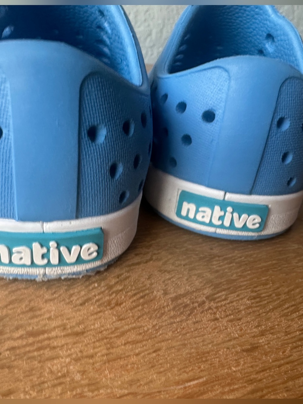 NATIVE Jefferson Sneakers
Toddler Kids size C6 sky blue white EUC - Picture 9 of 13